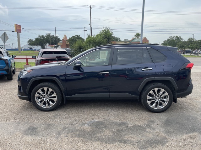 2021 Toyota RAV4 Limited photo 4
