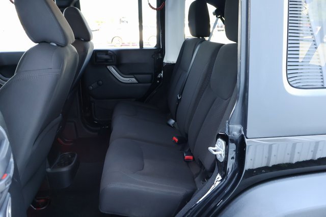 2015 Jeep Wrangler Unlimited Willys Wheeler photo 9