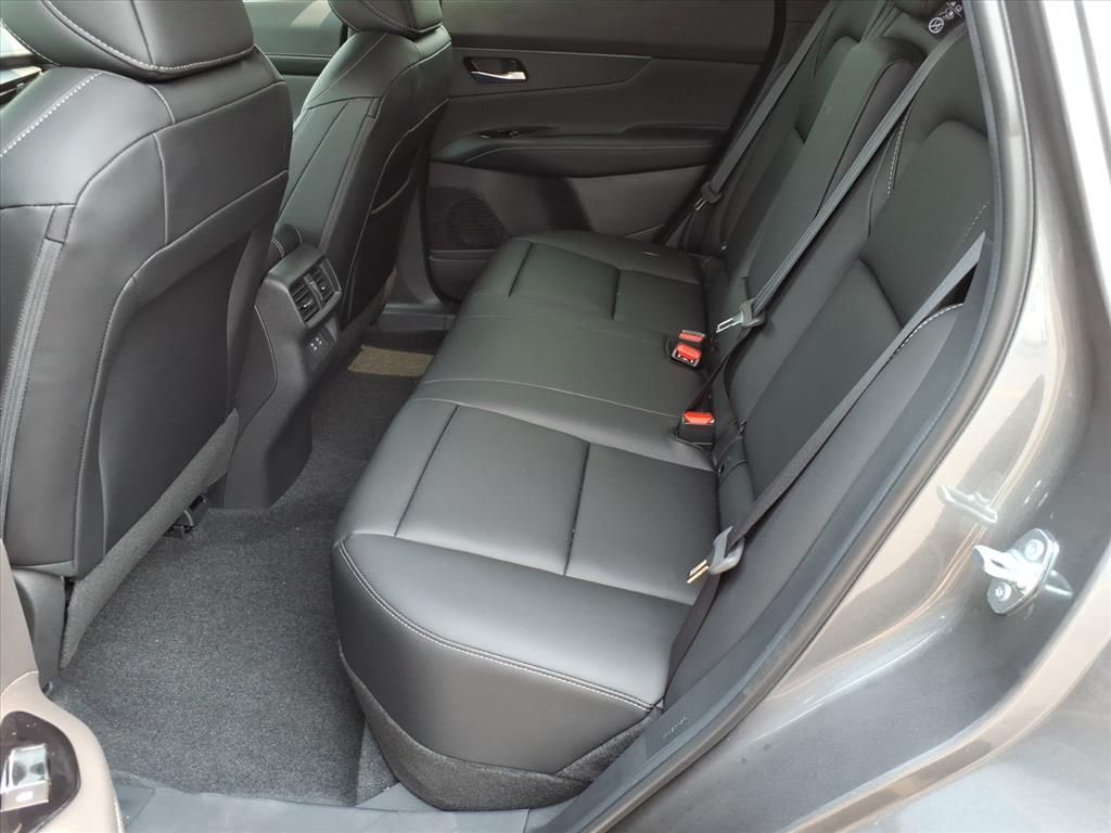 2025 Nissan Murano SV photo 11