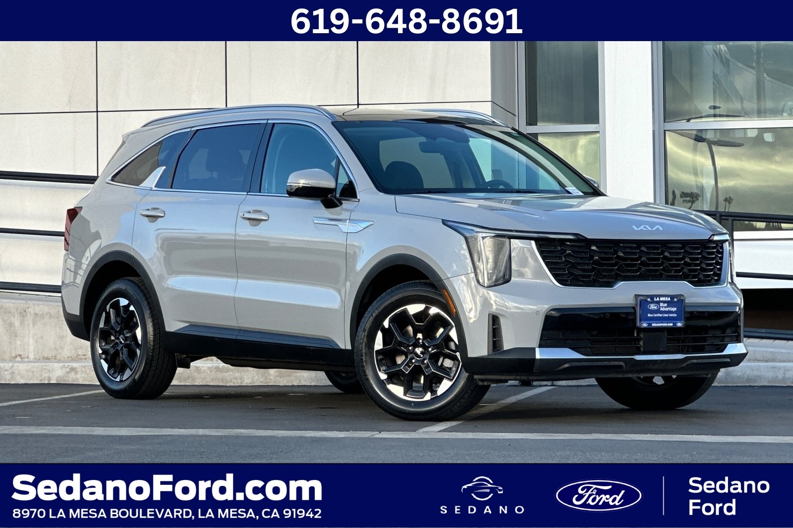 2024 Kia Sorento S's photo