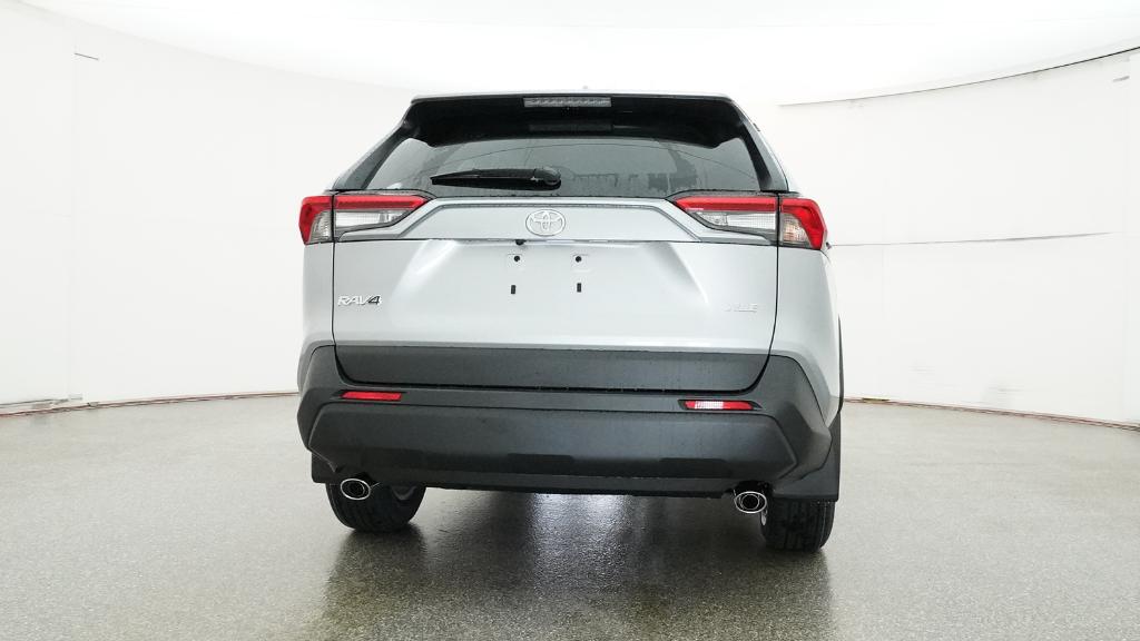 2025 Toyota RAV4 XLE photo 17