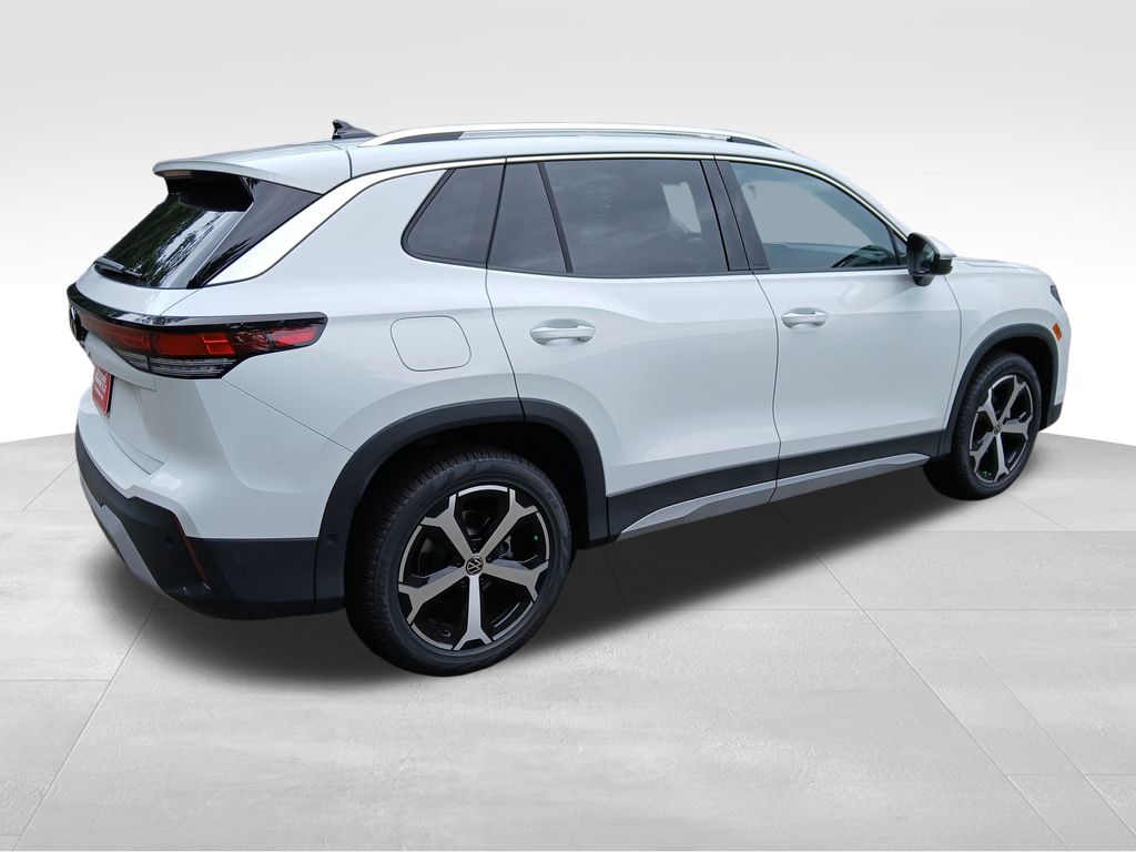 2025 Volkswagen Tiguan SE photo 4