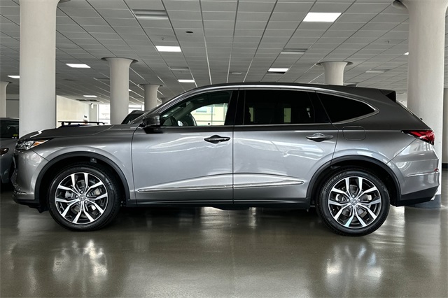 2023 Acura MDX Technology SH-AWD photo 7