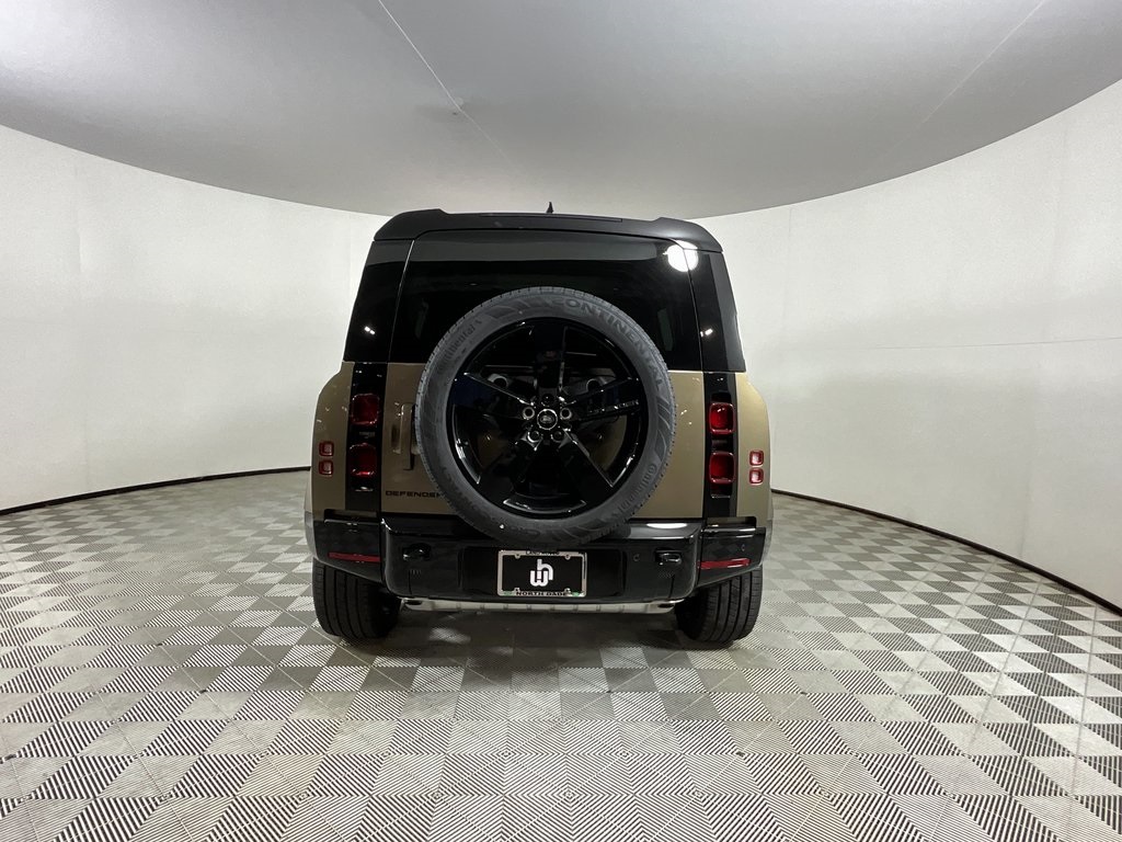 2025 Land Rover Defender 110 X-Dynamic SE photo 7