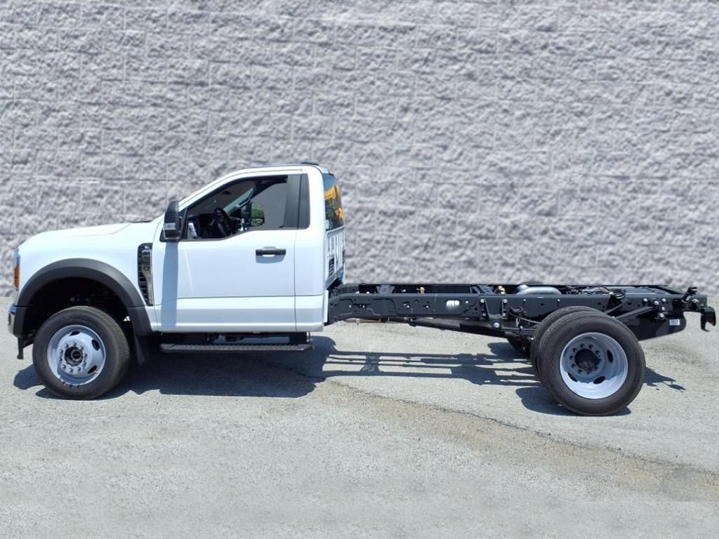 2024 Ford F-550 XL photo 3