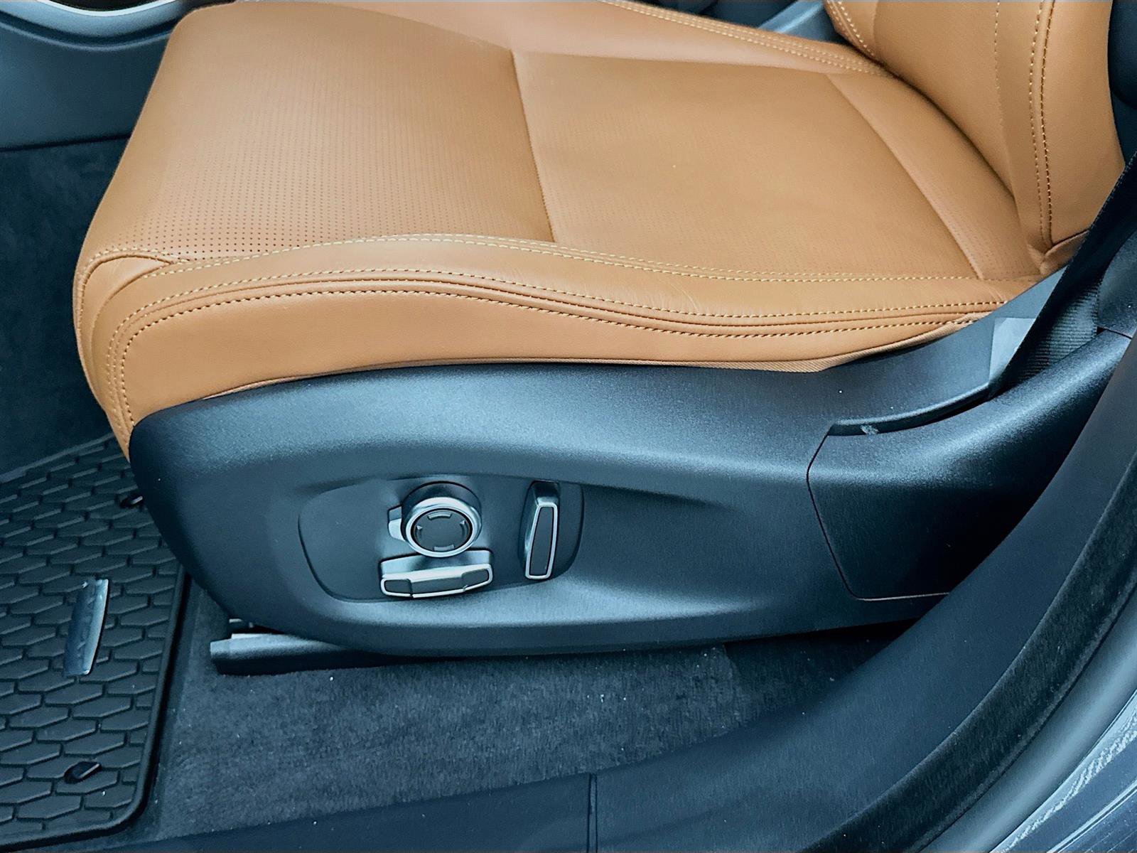 2026 Jaguar F-PACE P250 R-Dynamic S photo 18
