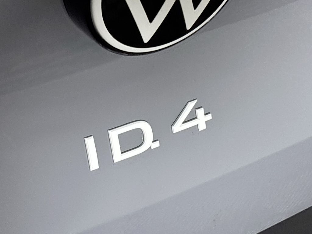 2021 Volkswagen ID.4 Pro photo 21