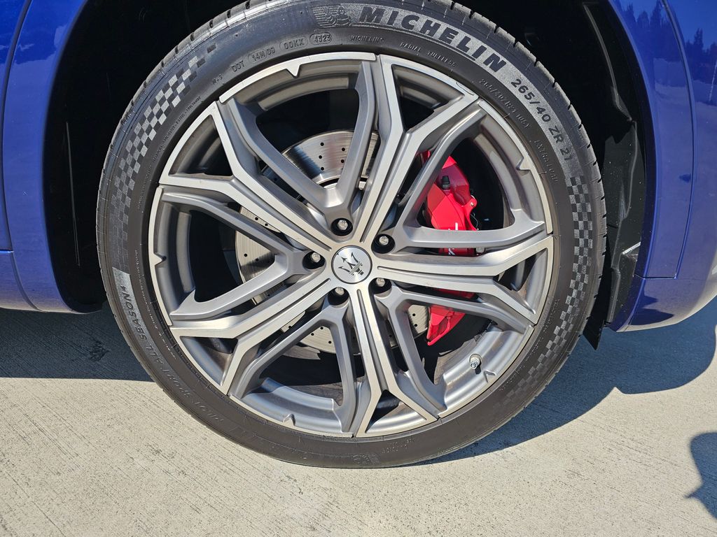 2019 Maserati Levante GranSport photo 10