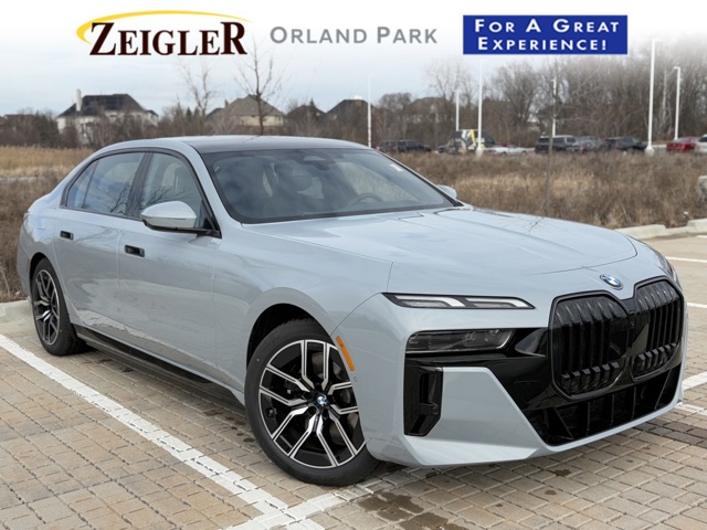 2025 BMW 7 Series 750e's photo