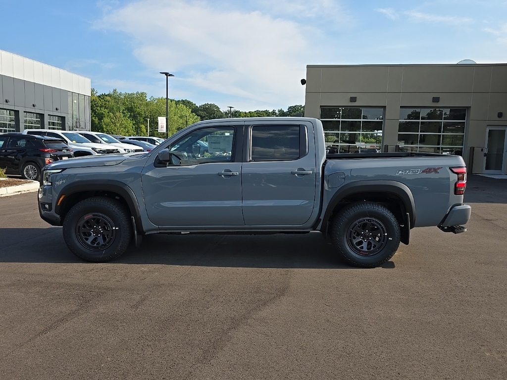 2025 Nissan Frontier Crew Cab PRO-4X photo 3