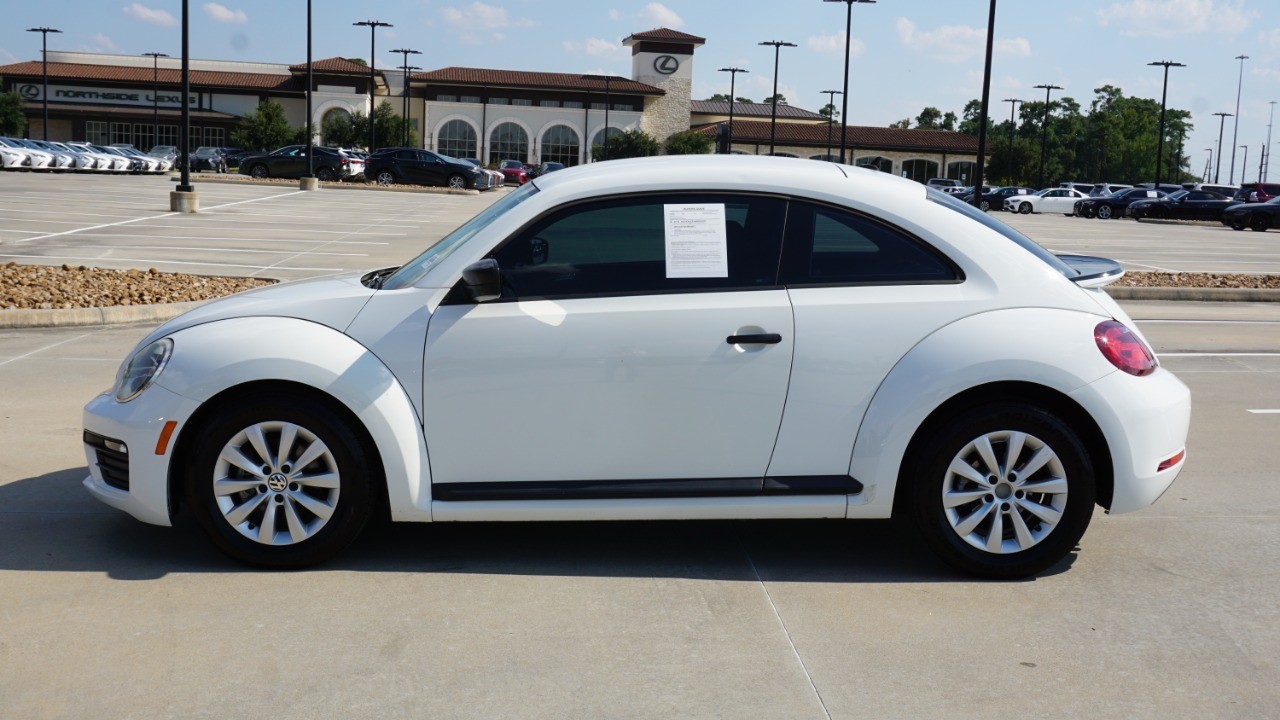 2017 Volkswagen Beetle Classic photo 3