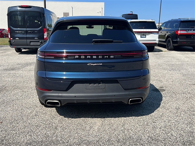 2024 Porsche Cayenne Base photo 13