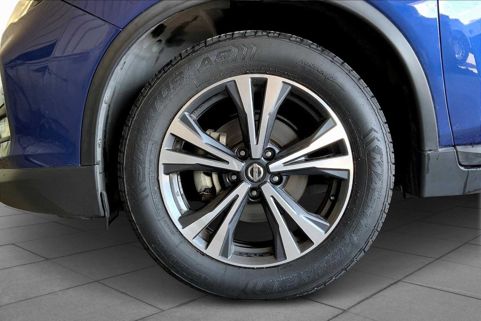 2018 Nissan Rogue SL photo 10