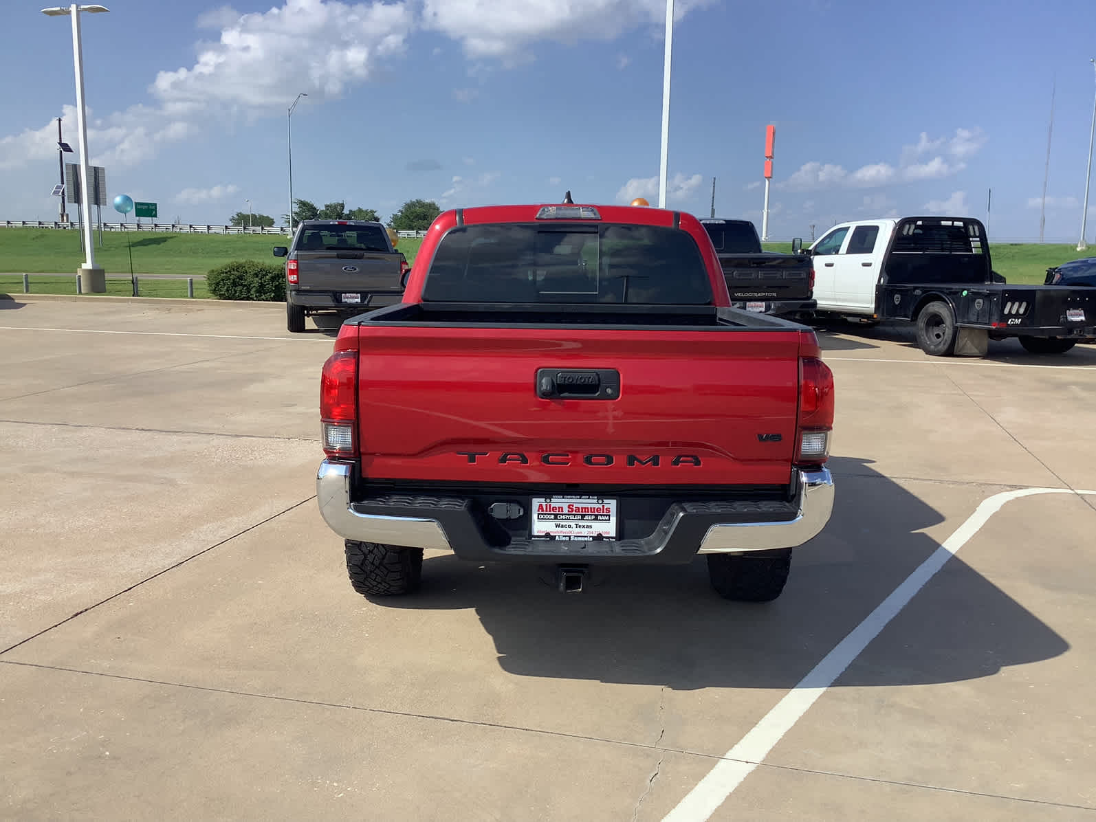 2022 Toyota Tacoma SR5 photo 4
