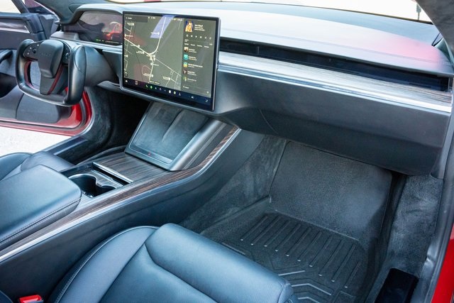 2021 Tesla Model S Plaid photo 27
