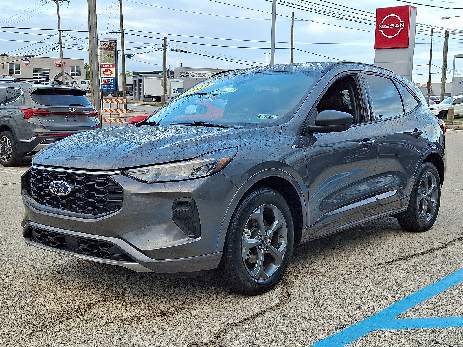 2024 Ford Escape ST-Line photo 2