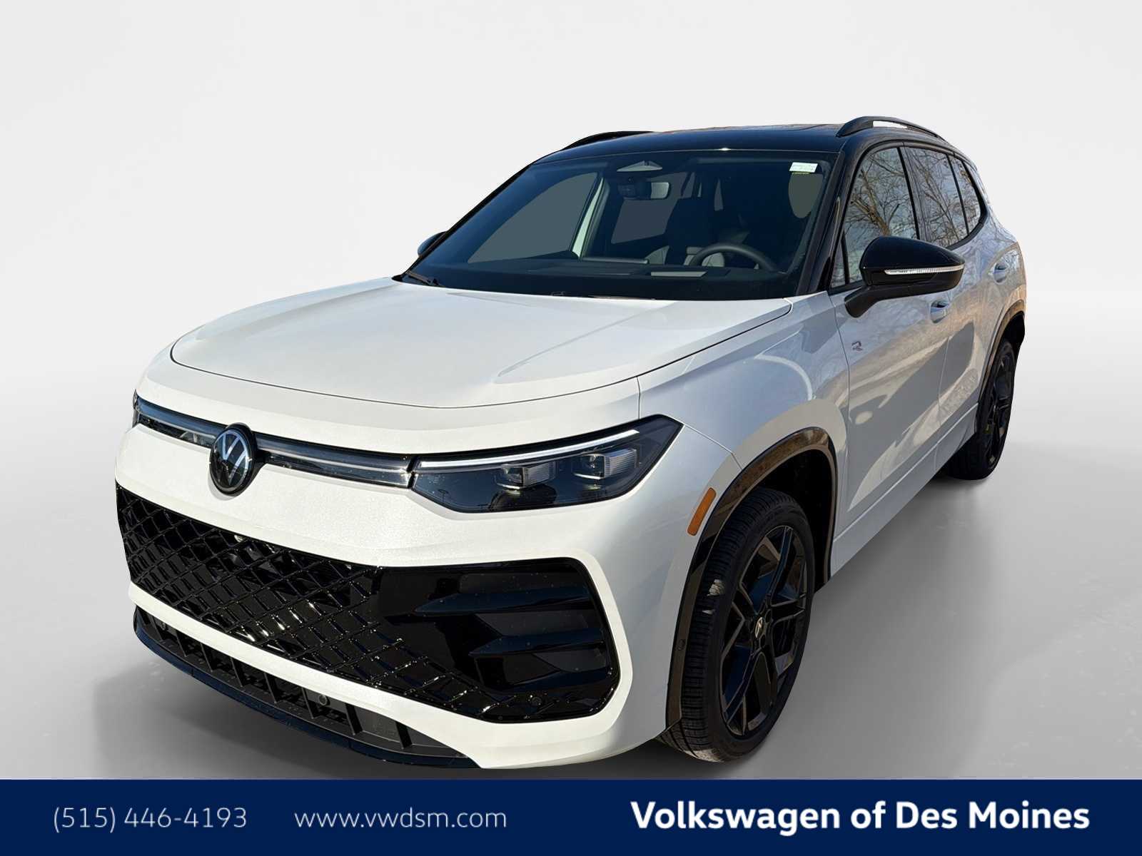 2026 Volkswagen Tiguan SE R-LINE BLACK's photo