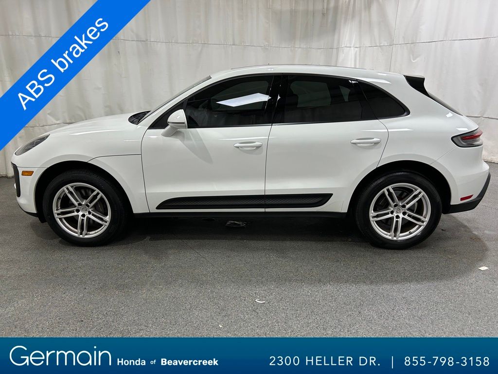 2022 Porsche Macan Base photo 4