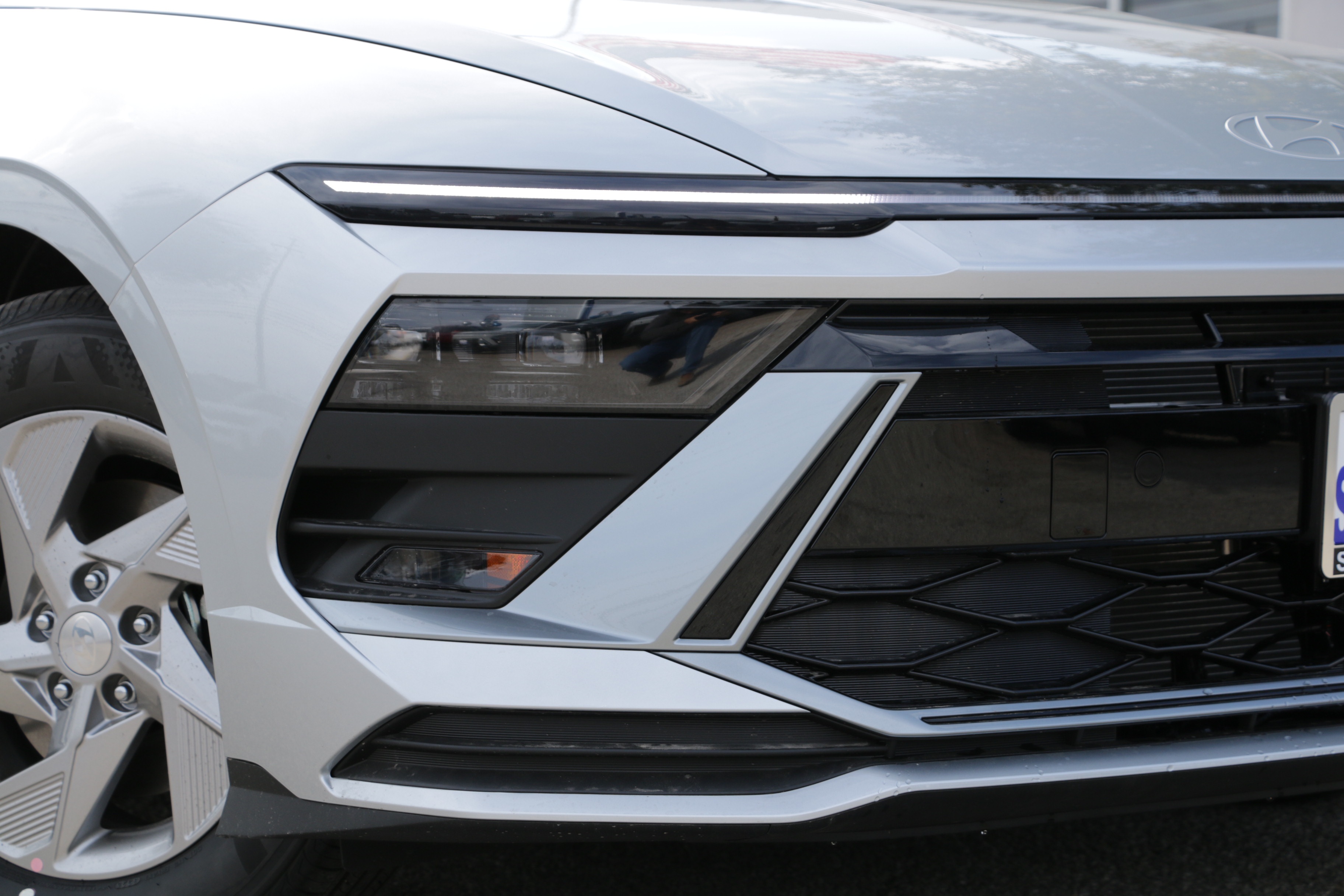 2026 Hyundai Sonata SE photo 2