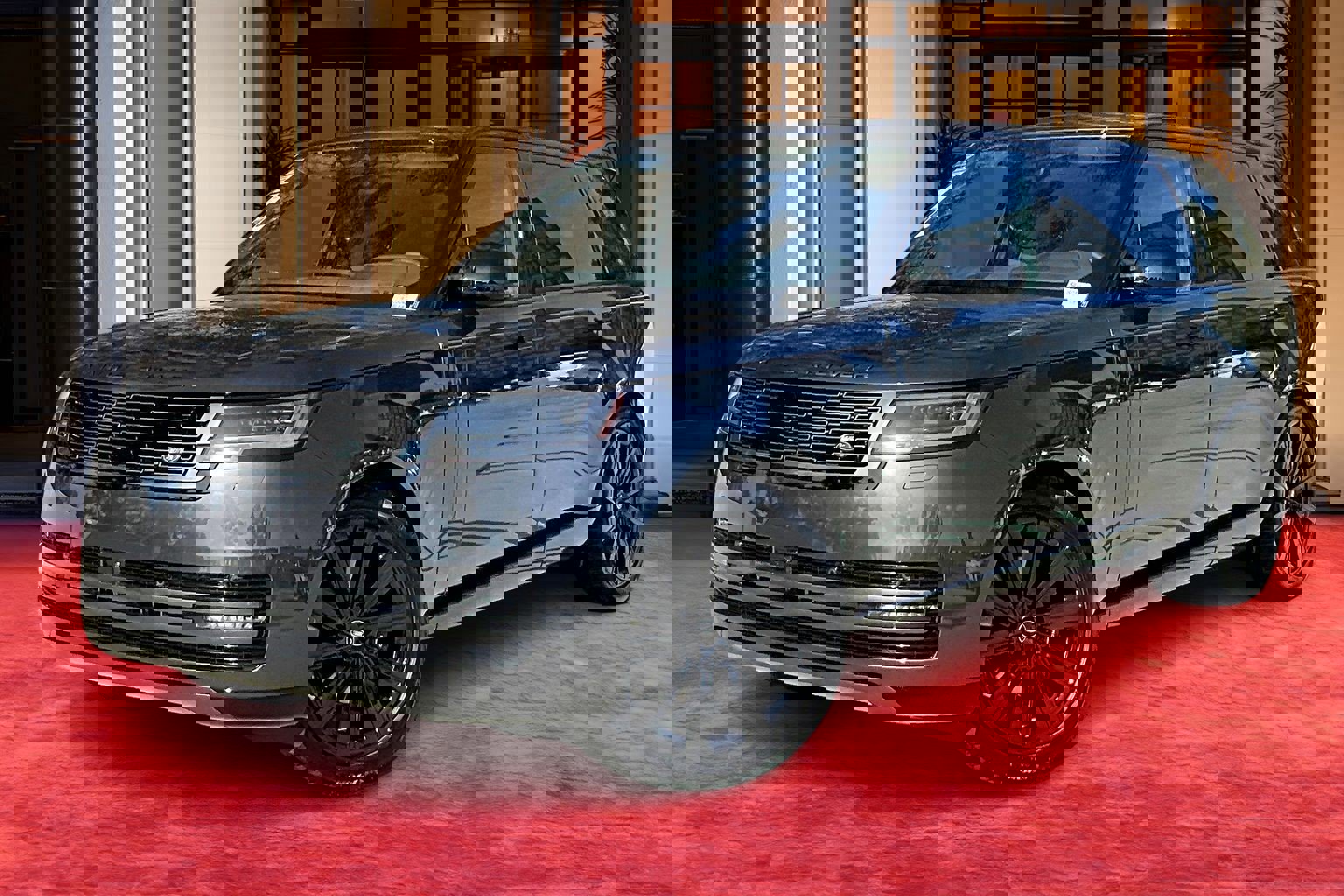 2025 Land Rover Range Rover SE