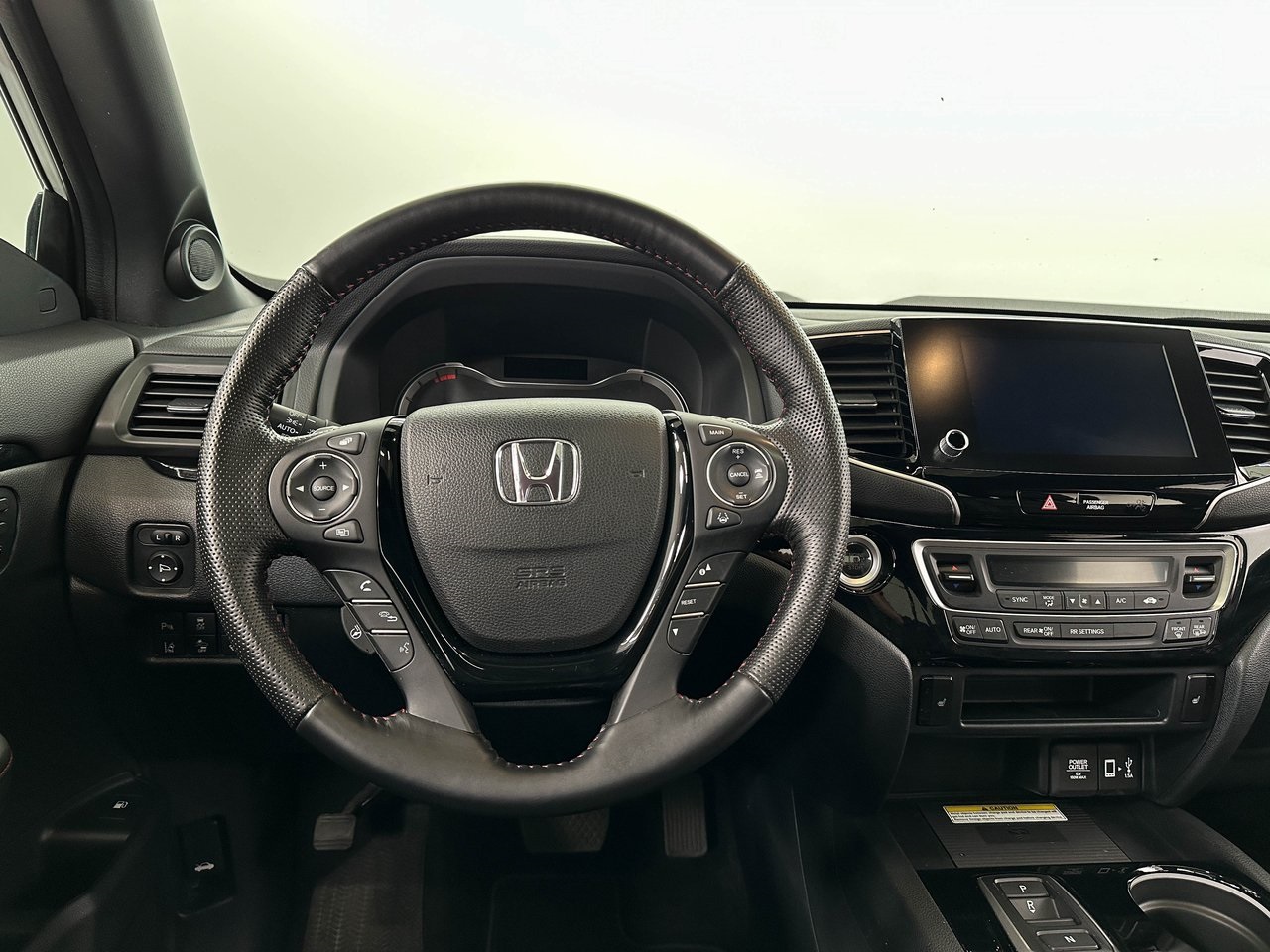 2023 Honda Ridgeline Black Edition photo 8