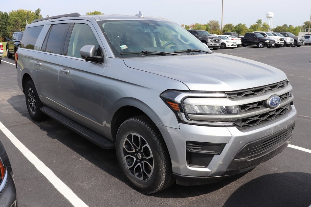 2024 Ford Expedition MAX XLT photo 2