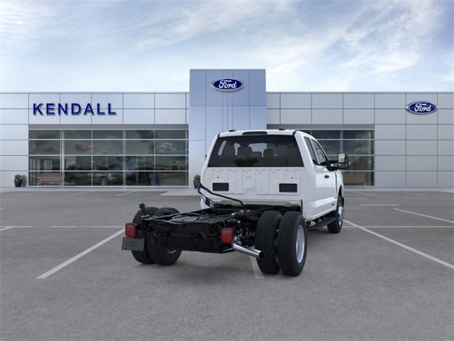 2025 Ford F-350 photo 7