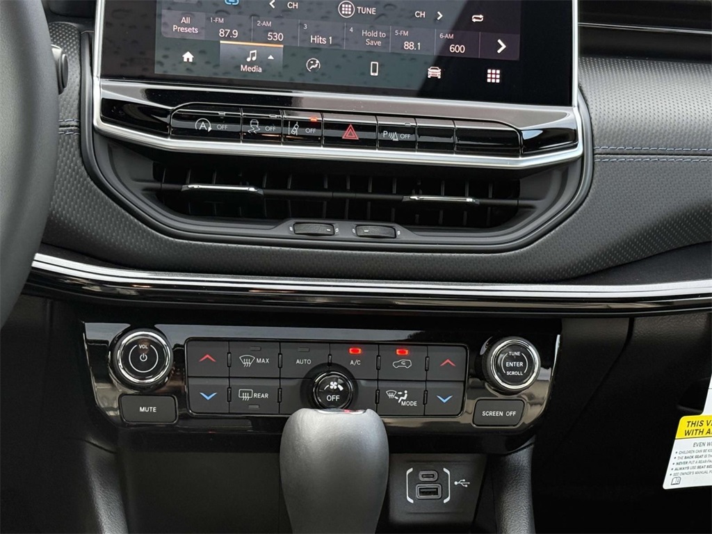 2025 Jeep Compass Limited photo 19