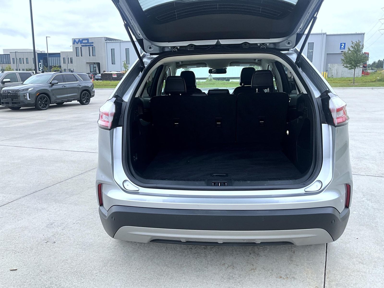 2024 Ford Edge SEL photo 9