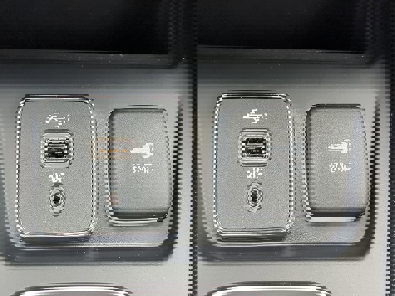 2020 Jeep Cherokee Trailhawk photo 14