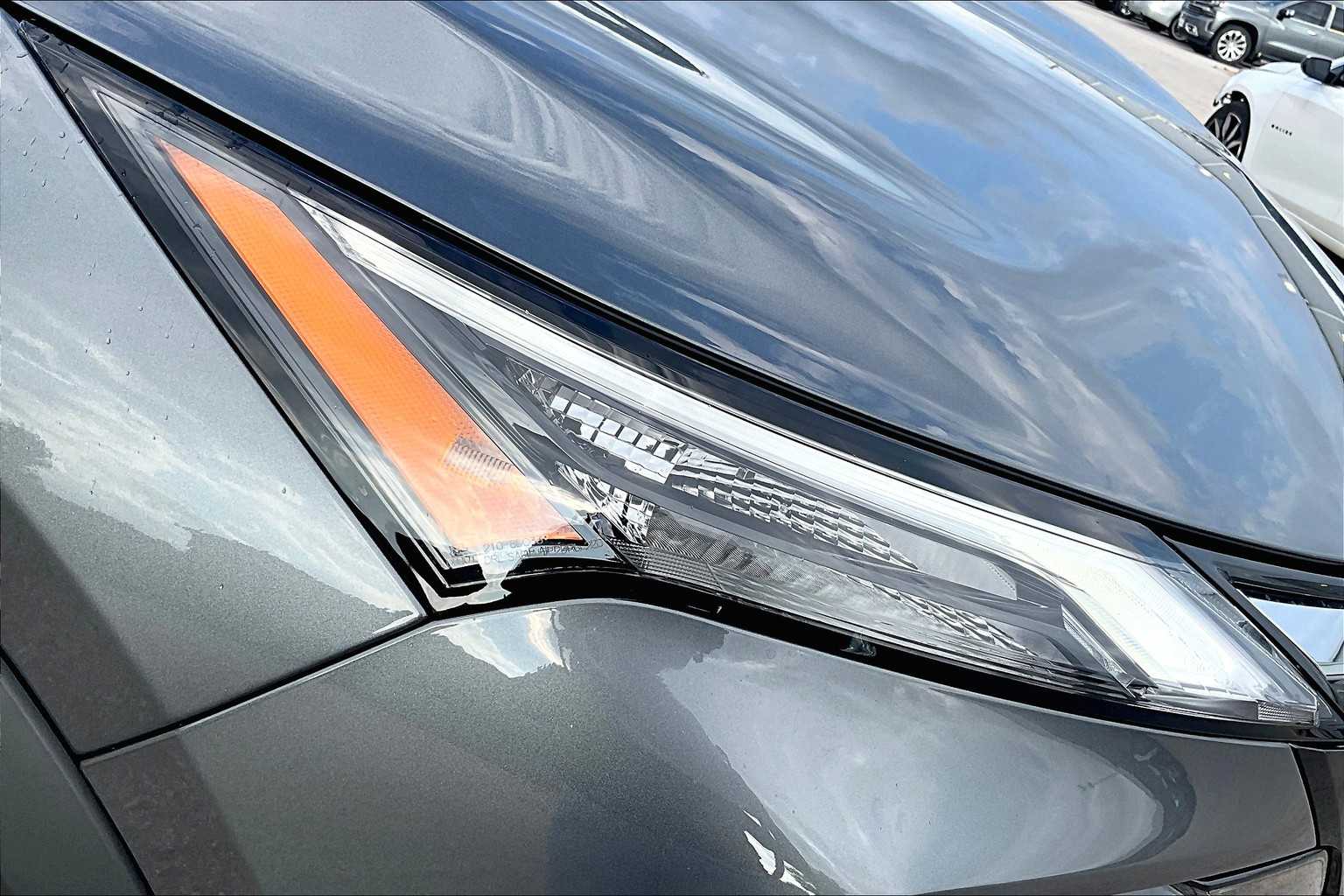 2025 Nissan Rogue SV photo 17