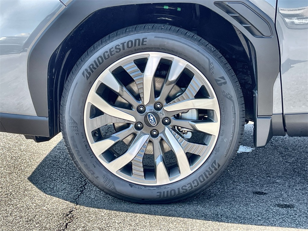 2025 Subaru Forester Touring photo 38