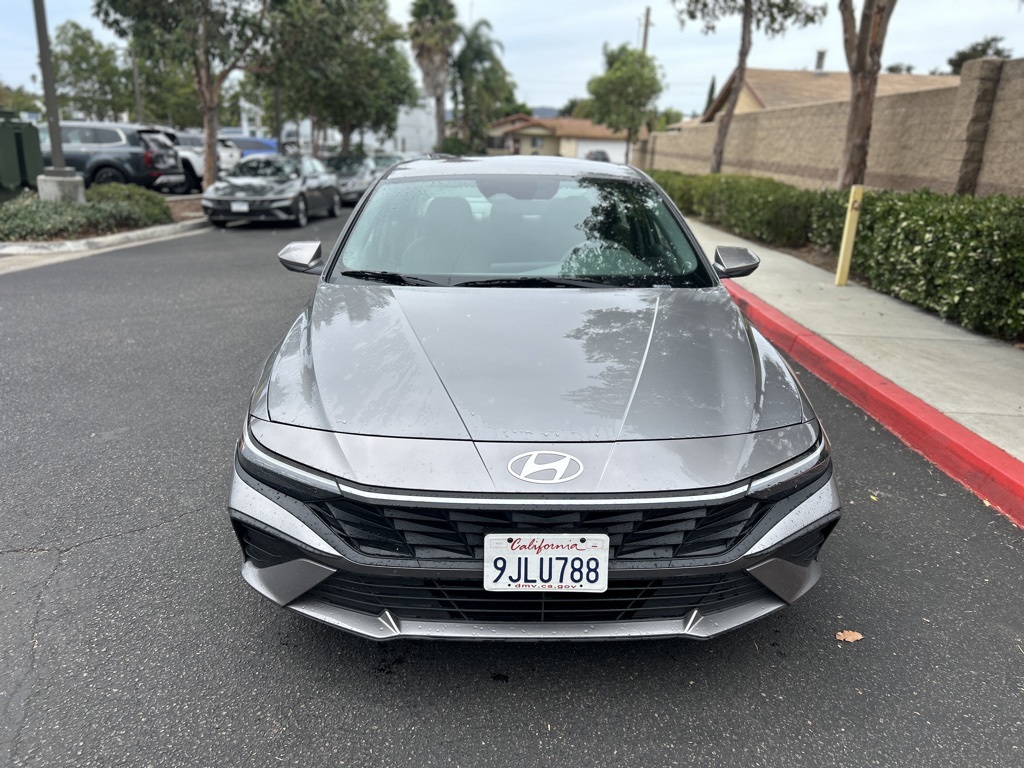 2024 Hyundai Elantra SEL photo 4
