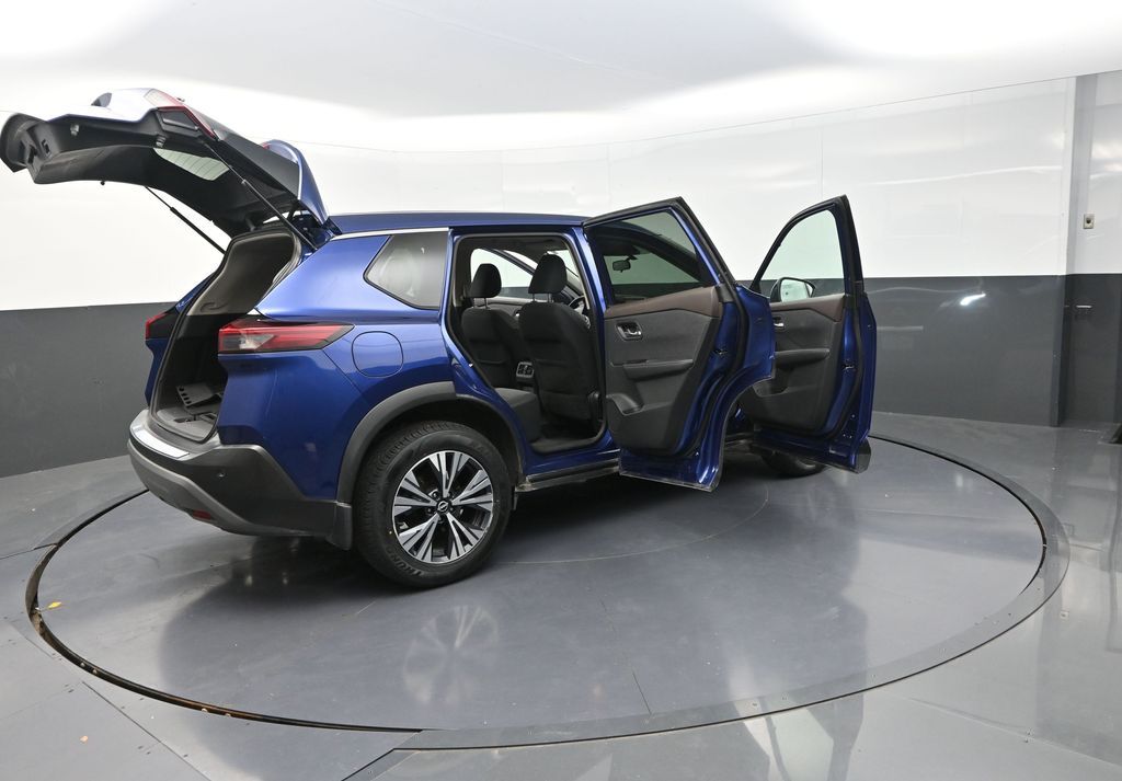 2022 Nissan Rogue SV photo 32