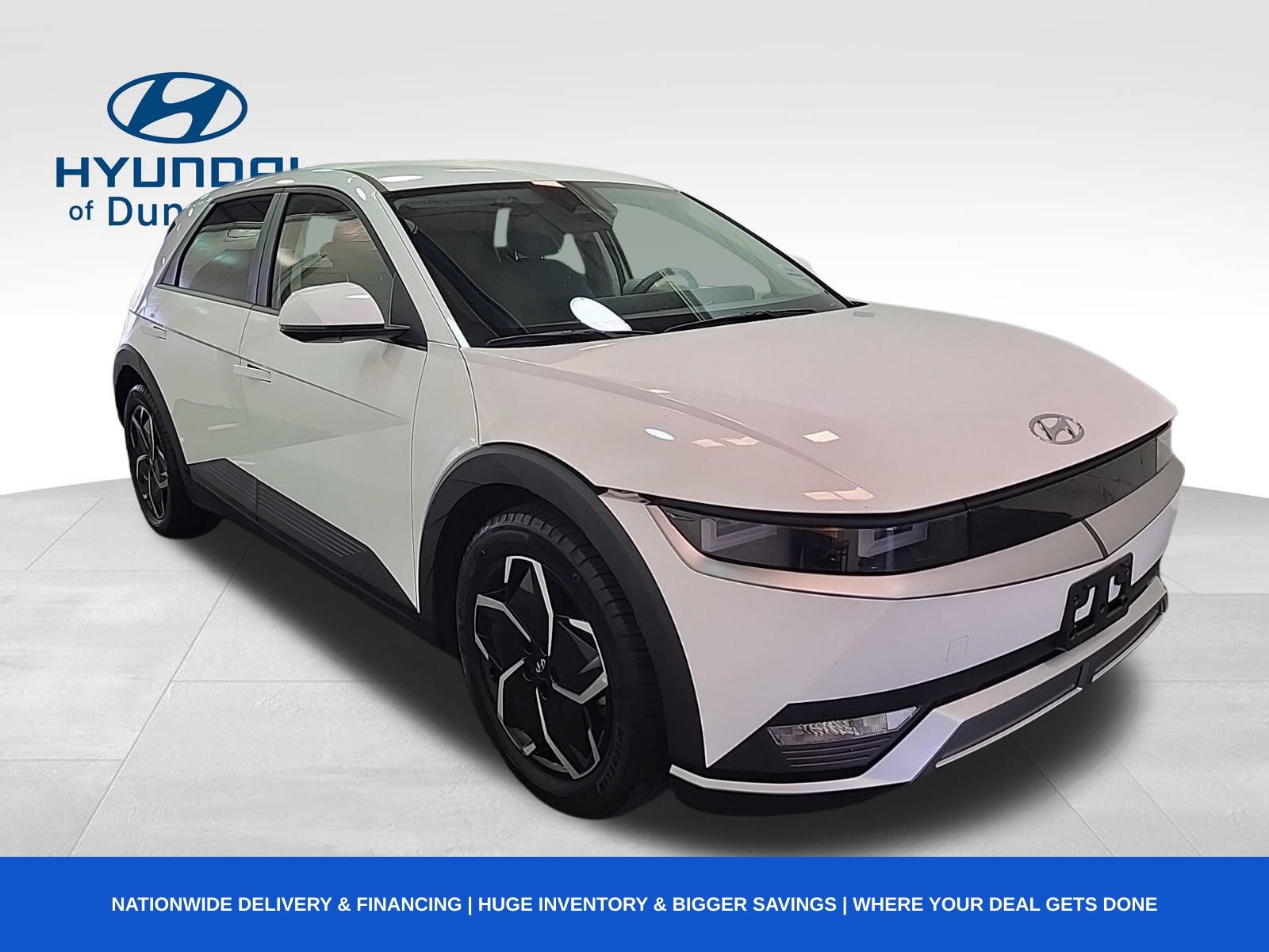 2023 Hyundai IONIQ 5 SE's photo