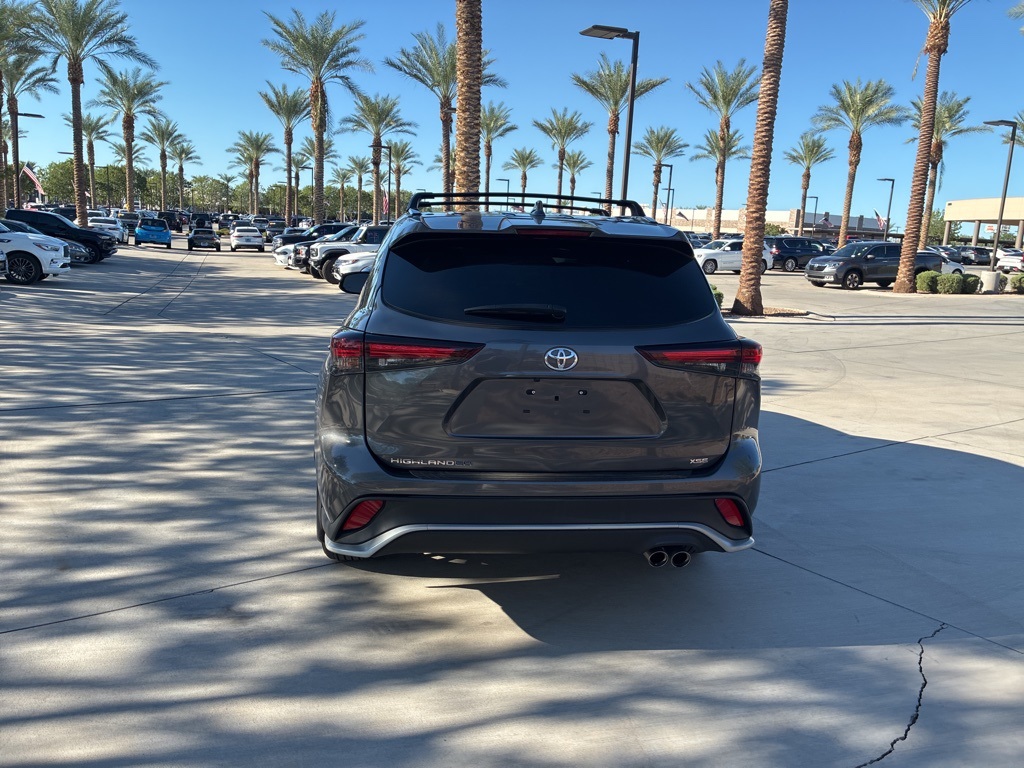 2024 Toyota Highlander XSE photo 4