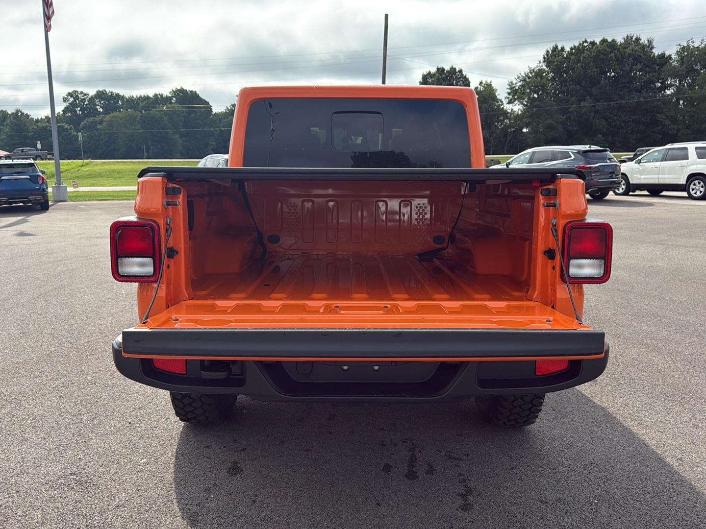 2025 Jeep Gladiator Sport photo 11
