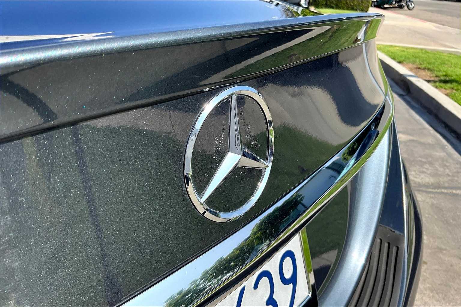 2015 Mercedes Benz C 300 photo 29