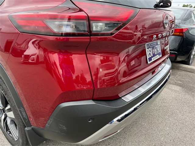 2023 Nissan Rogue Platinum photo 8