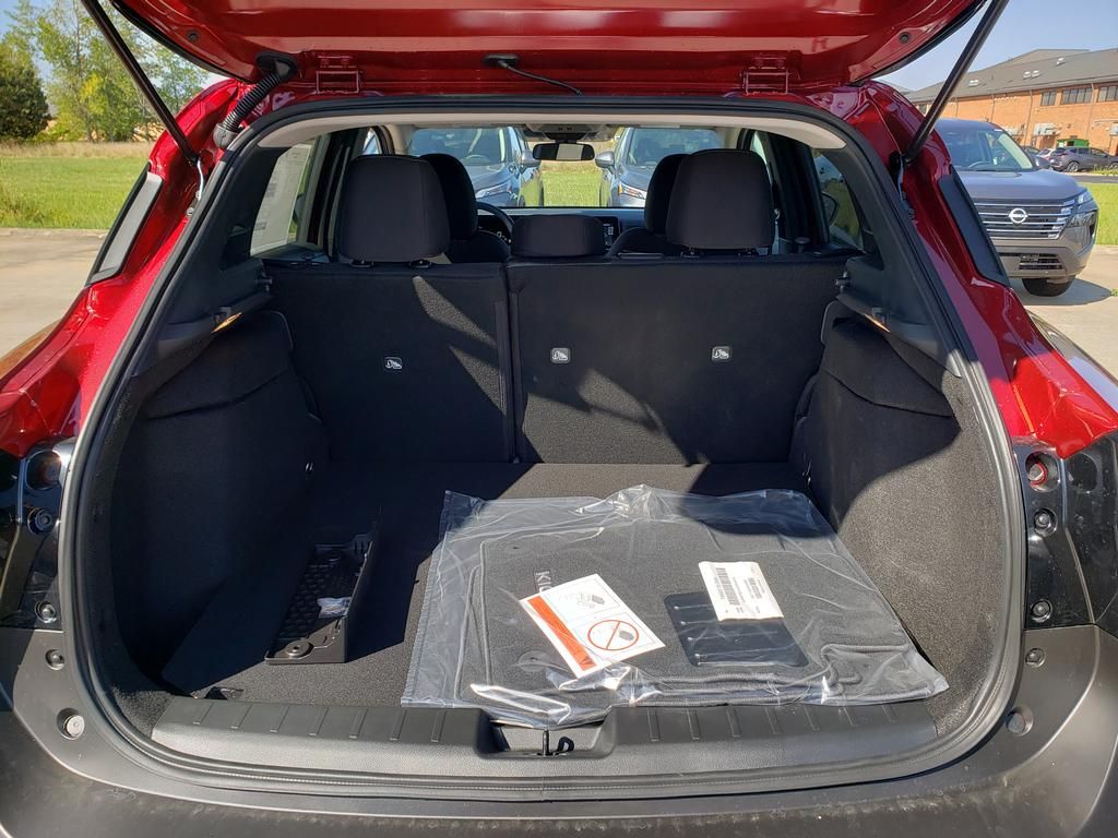 2026 Nissan Kicks SV photo 3