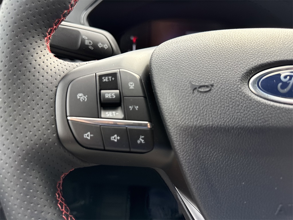 2025 Ford Escape ST-Line photo 19