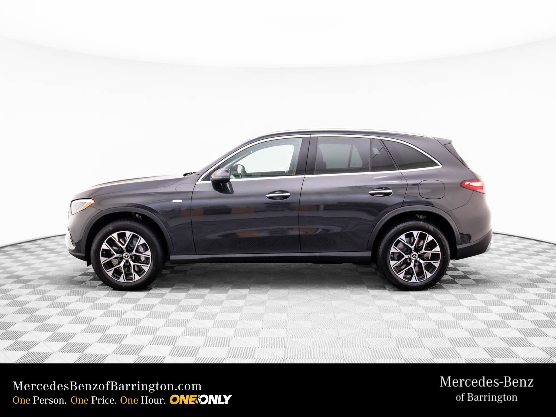 2025 Mercedes Benz GLC 350e 4MATIC photo 2
