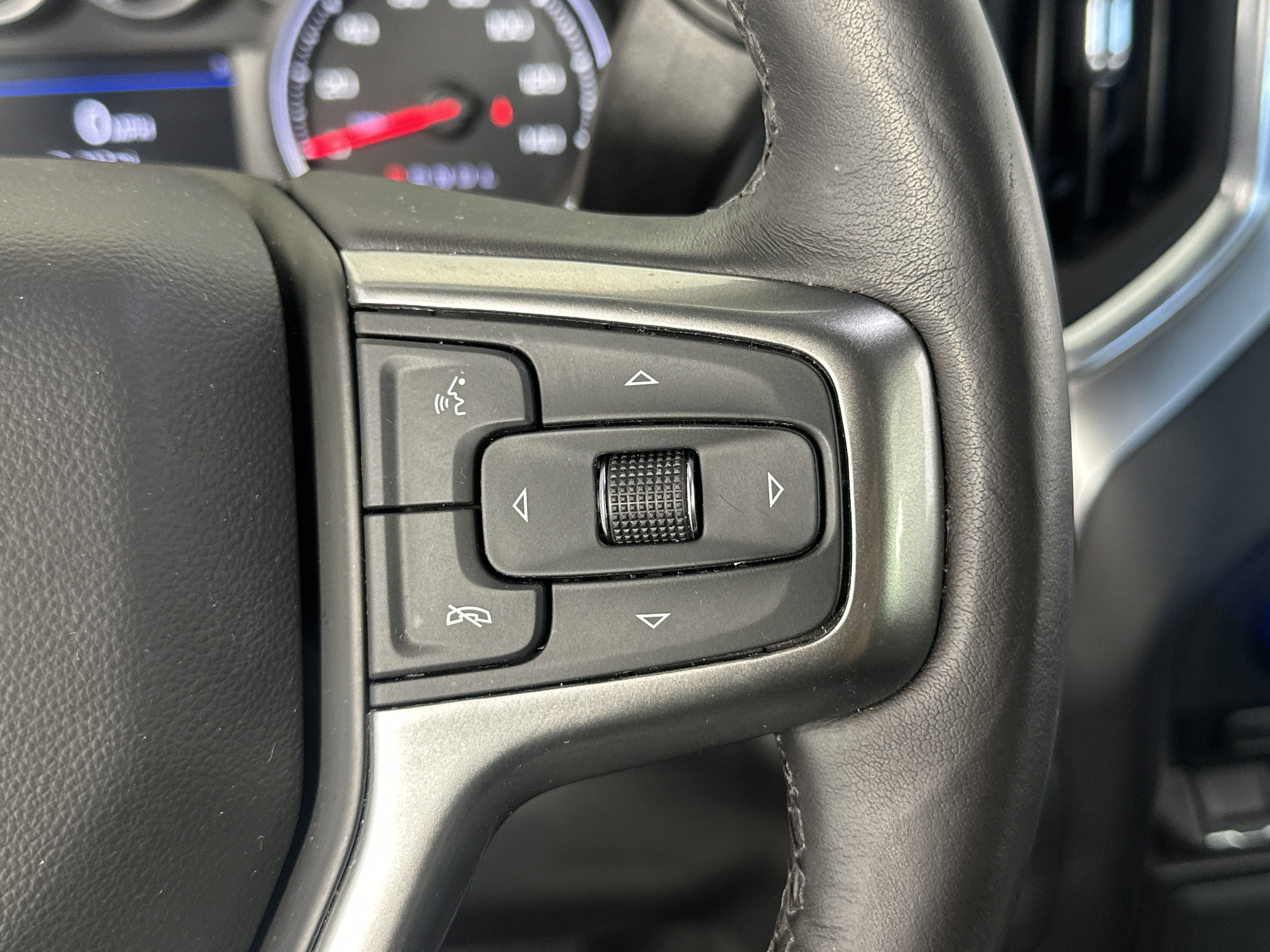 2022 Chevrolet Silverado 1500 RST photo 10