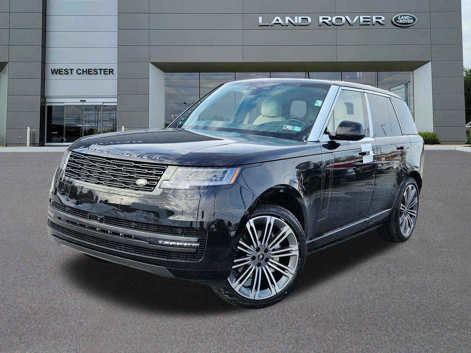 2025 Land Rover Range Rover SE's photo