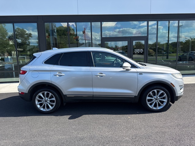 2017 Lincoln MKC Select photo 2