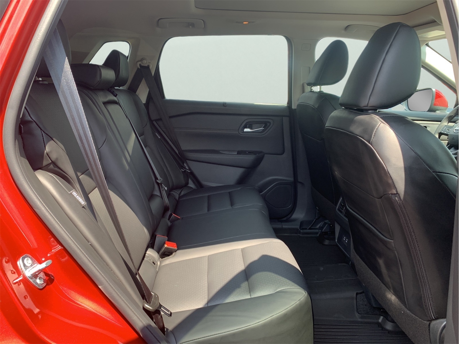 2026 Nissan Rogue SV photo 25