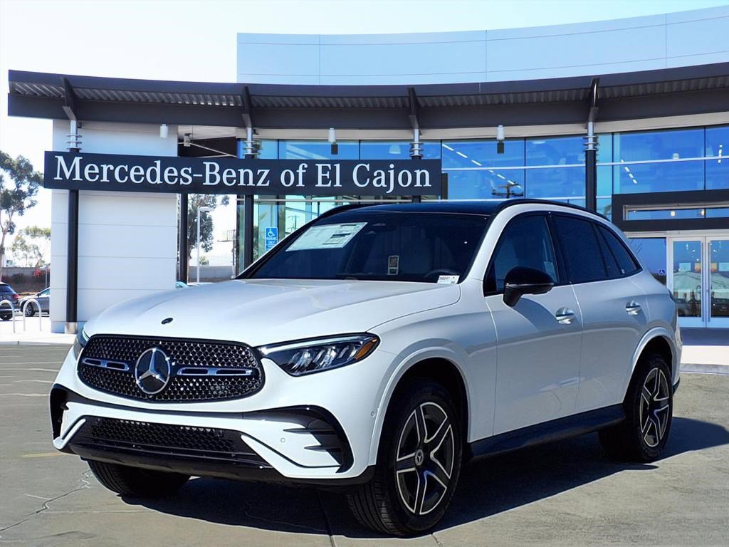 2026 Mercedes-Benz GLC Base's photo