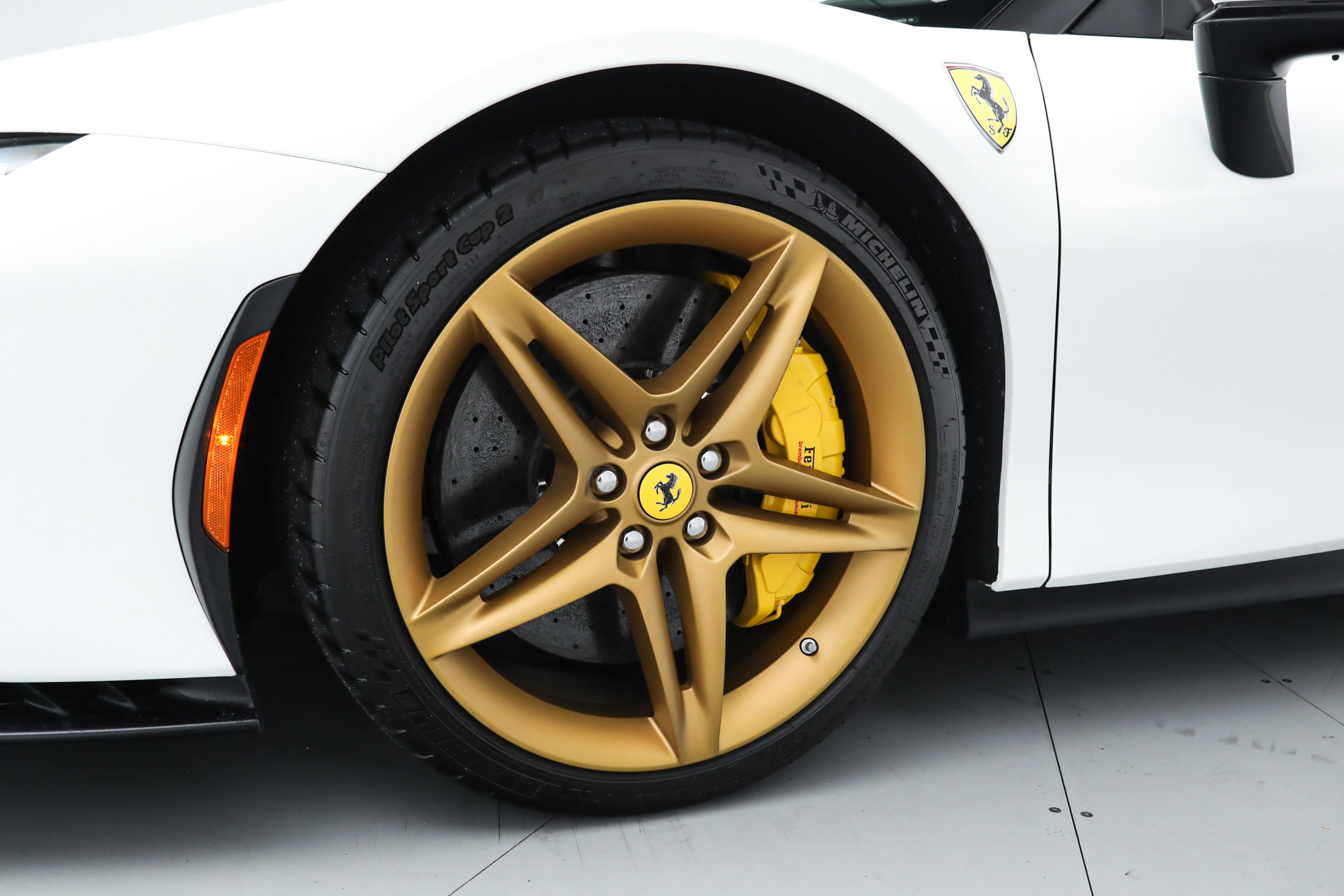 2024 Ferrari SF90 Spider photo 15