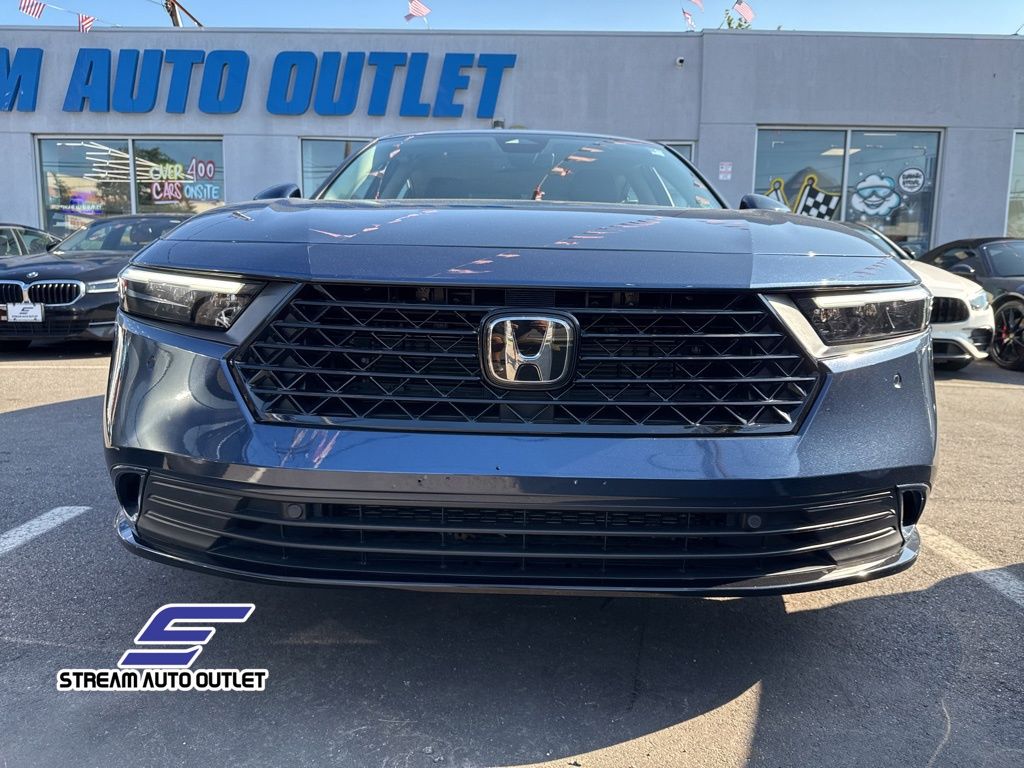 2024 Honda Accord Hybrid EX-L photo 2