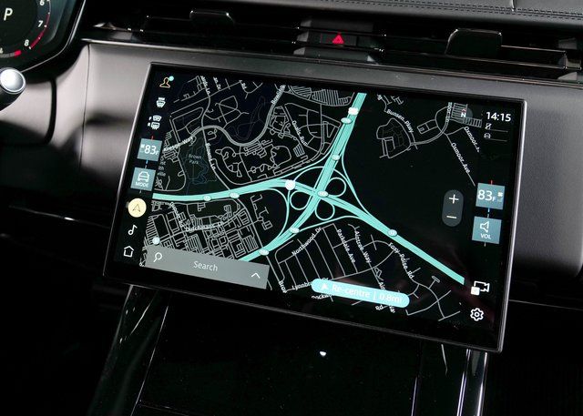2025 Land Rover Range Rover Sport SE photo 13